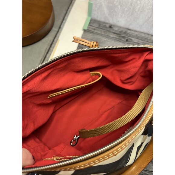 Dooney and Bourke animal print handbag Satchel Clean! - Picture 11 of 11